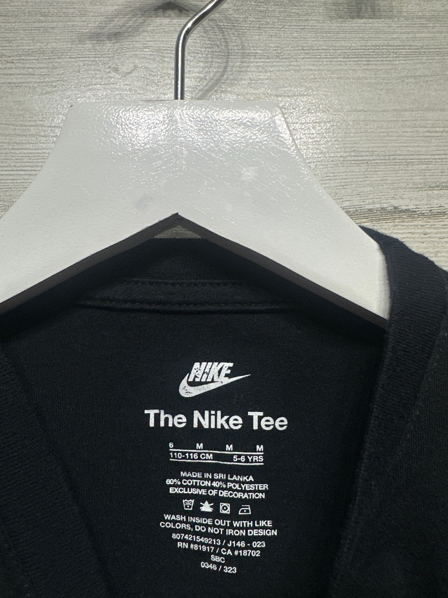 Size 6 (Fits 5-6) Nike Shirt - Very Good Used Condition