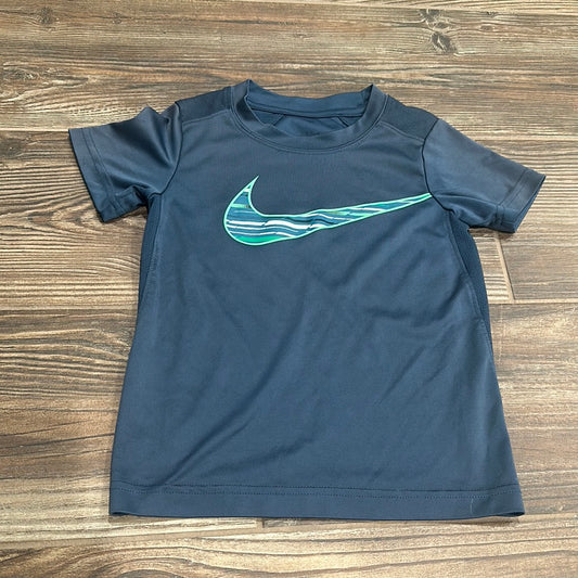Boys Size 5 (fits 4-5 years) Nike Drifit navy with green check - Good Used Condition