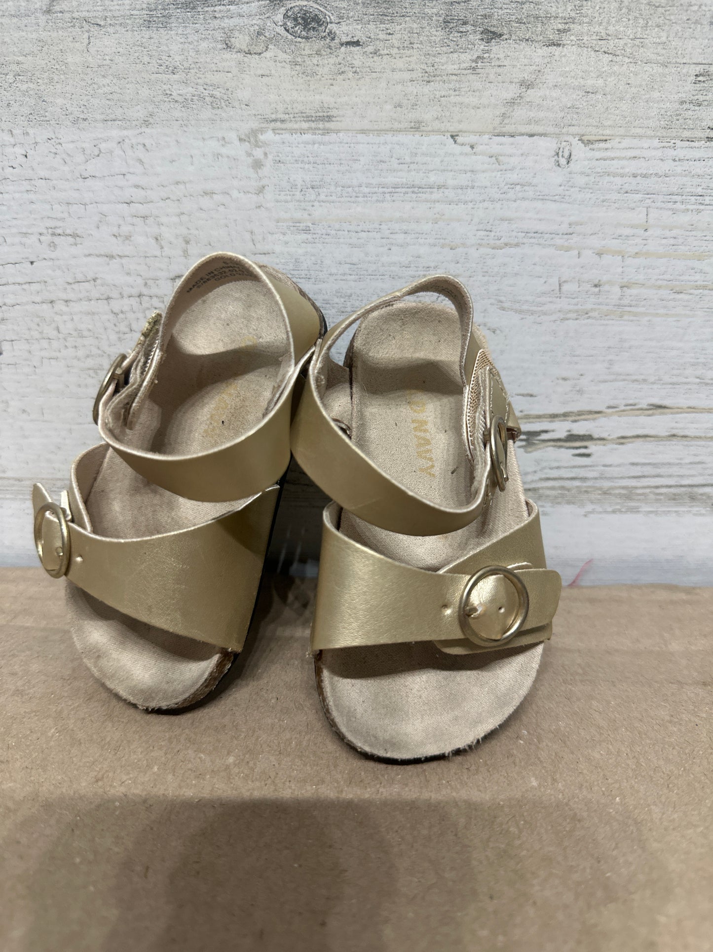 Size 6-12m Infant Old Navy Gold Sandals - Good Used Condition*