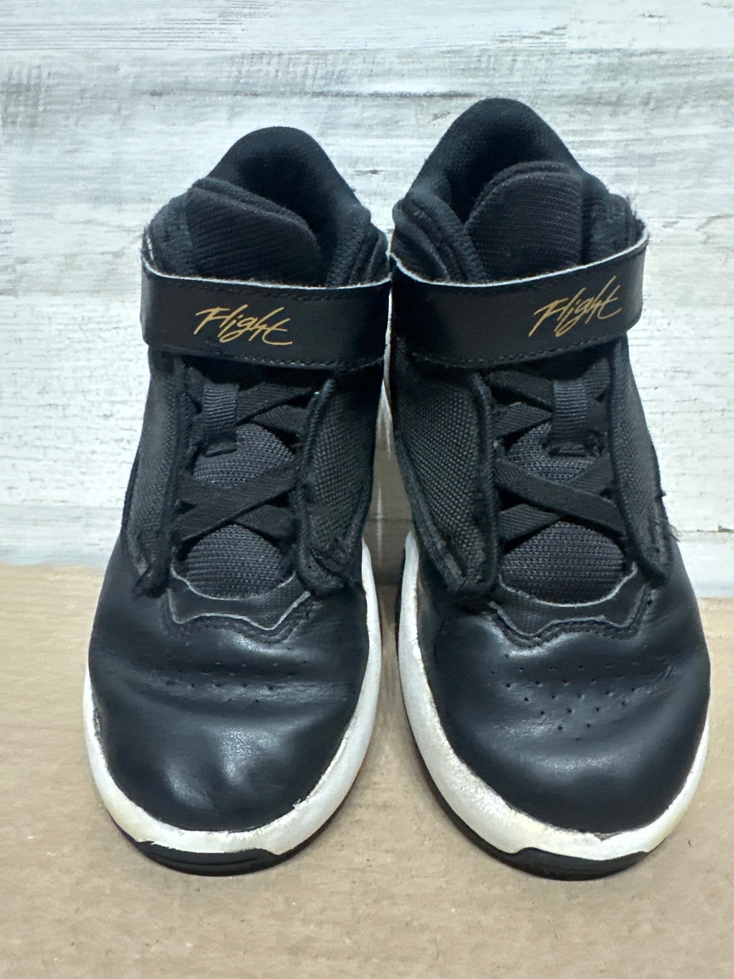 Size 1 (Youth) Jordan Max Aura 4 Black and Gold Shoes - Good Used Condition