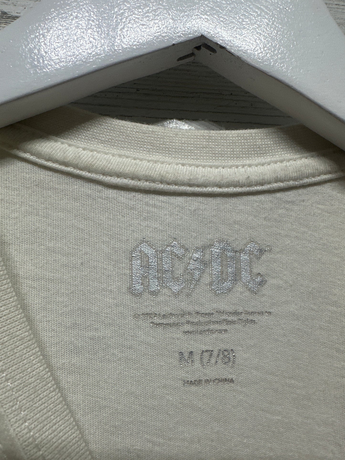 Girls Size 7-8 Medium AC/DC Shirt - Play Condition*