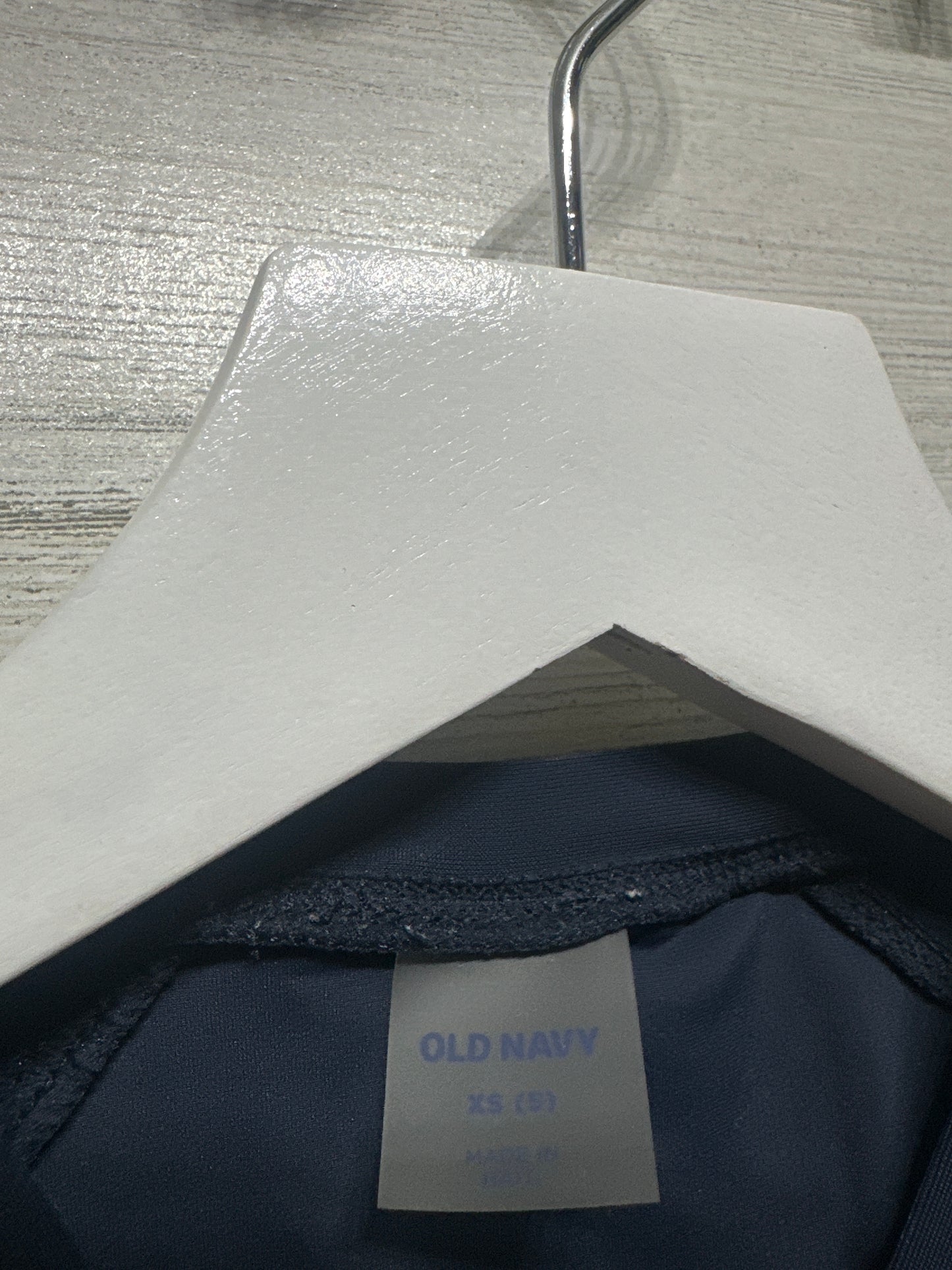 Boys Size 5 XS Old Navy Dark Blue Rash Guard - Very Good Used Condition