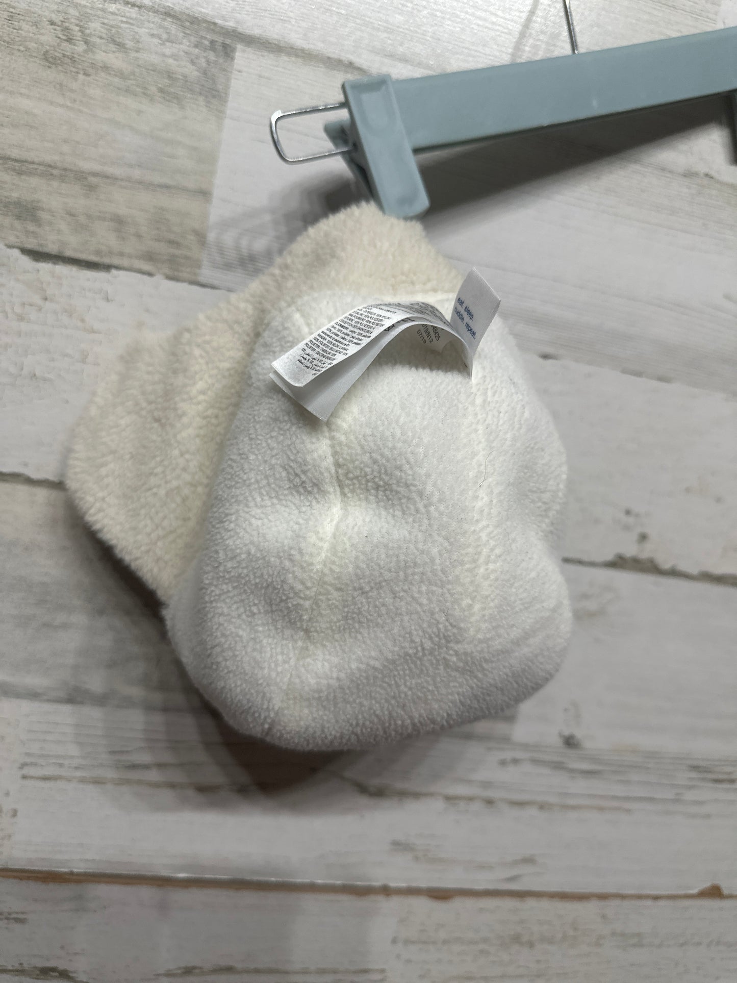 Size 18/24m Old Navy Heart Print Fleece Lined Hat - Play Condition