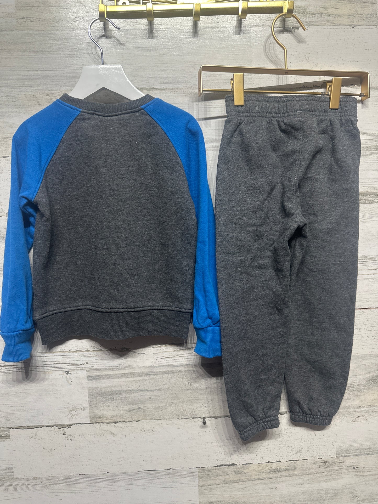 Size 4t Under Armour Sweatshirt and Pants Set - Very Good Used Condition