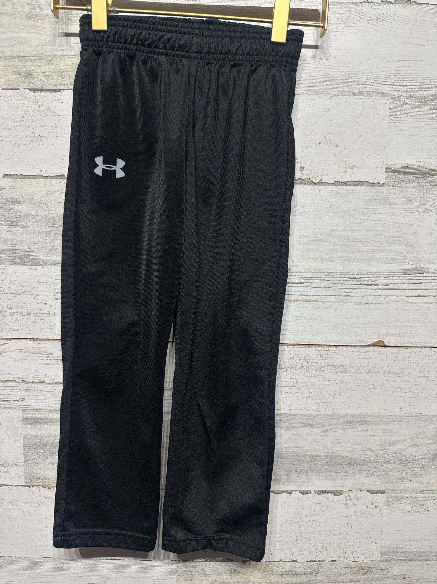 Boys Size 4 Under Armour Black Athletic Pants - Good Used Condition