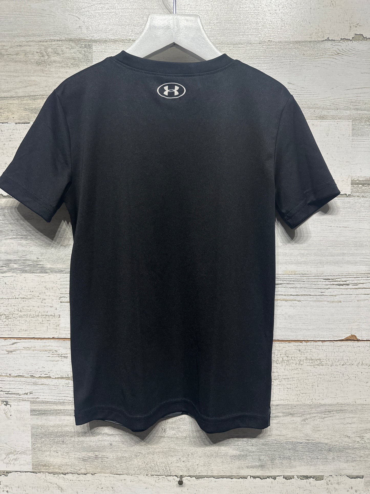 Boys Size 6 Under Armour Black Shirt - Very Good Used Condition