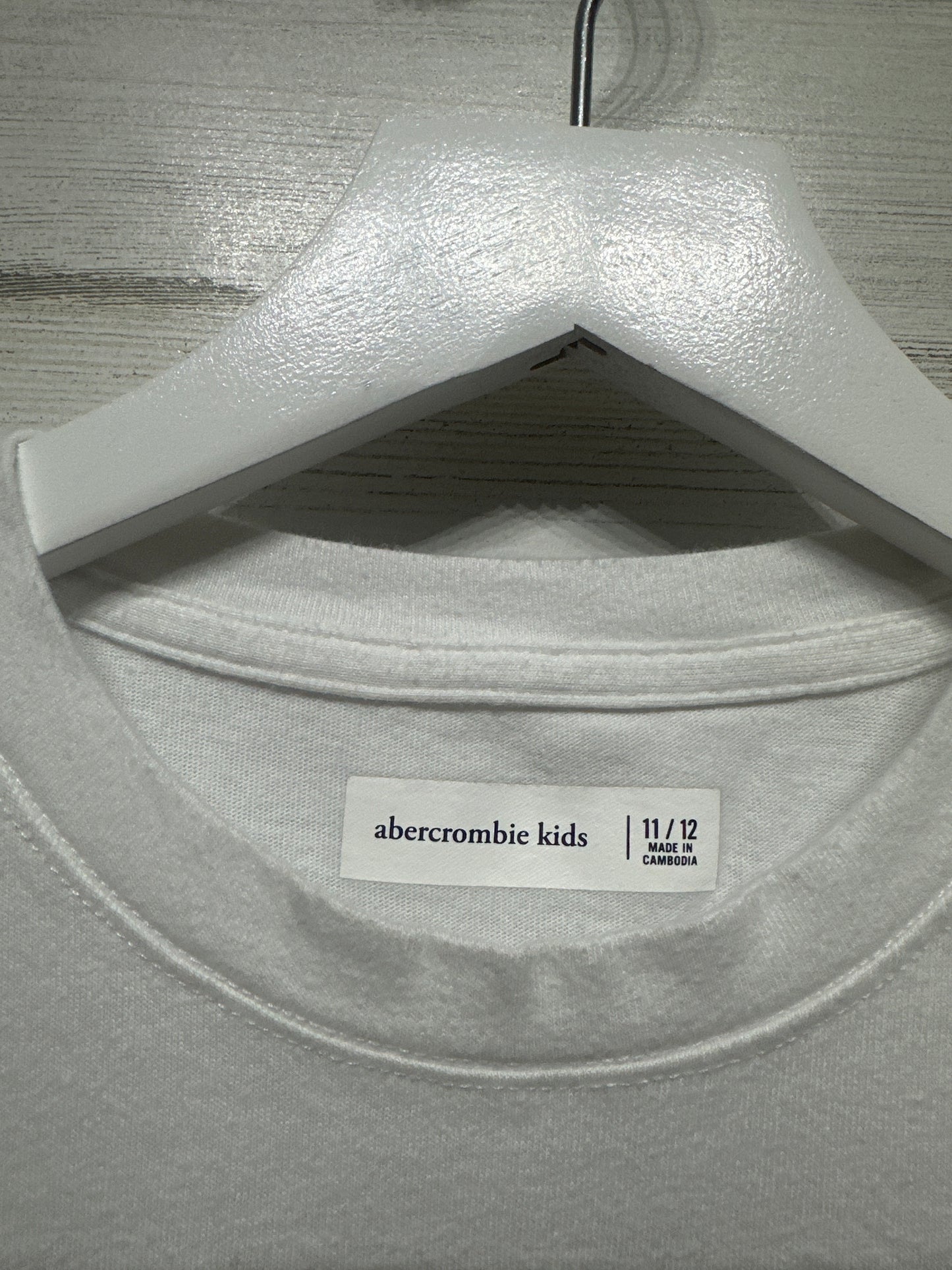 Boys Size 11/12 Abercrombie Kids ELF T-Shirt - Good Used Condition