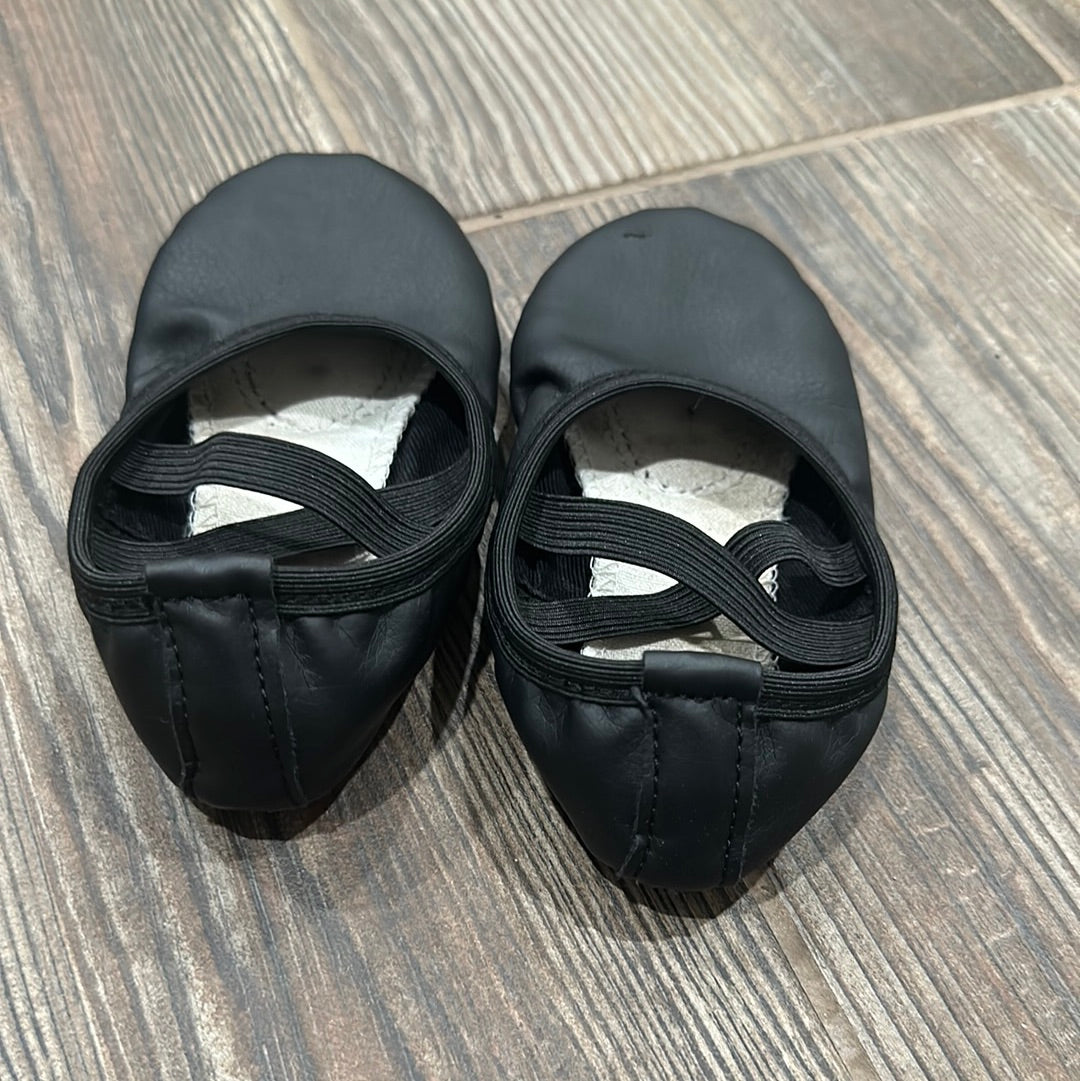 Size 6 Toddler black dance Shoes - Good Used Condition