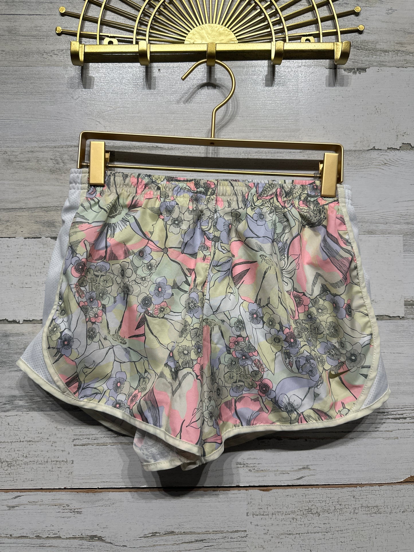 Girls Size Youth Large Nike Floral Athletic Shorts - Very Good Used Condition