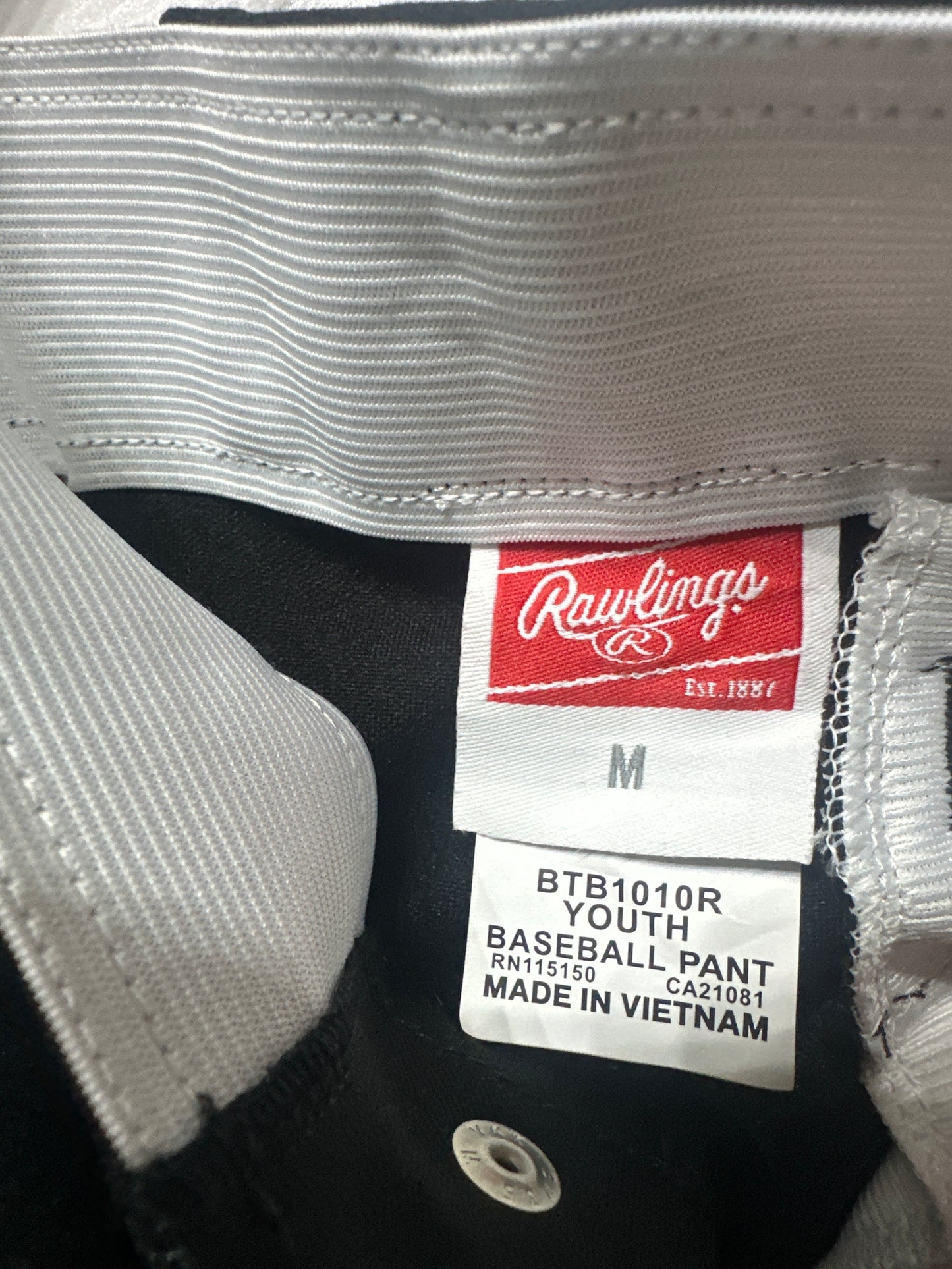 Rawlings Black Baseball Pants- Boys Size Youth Medium - Very Good Used Condition