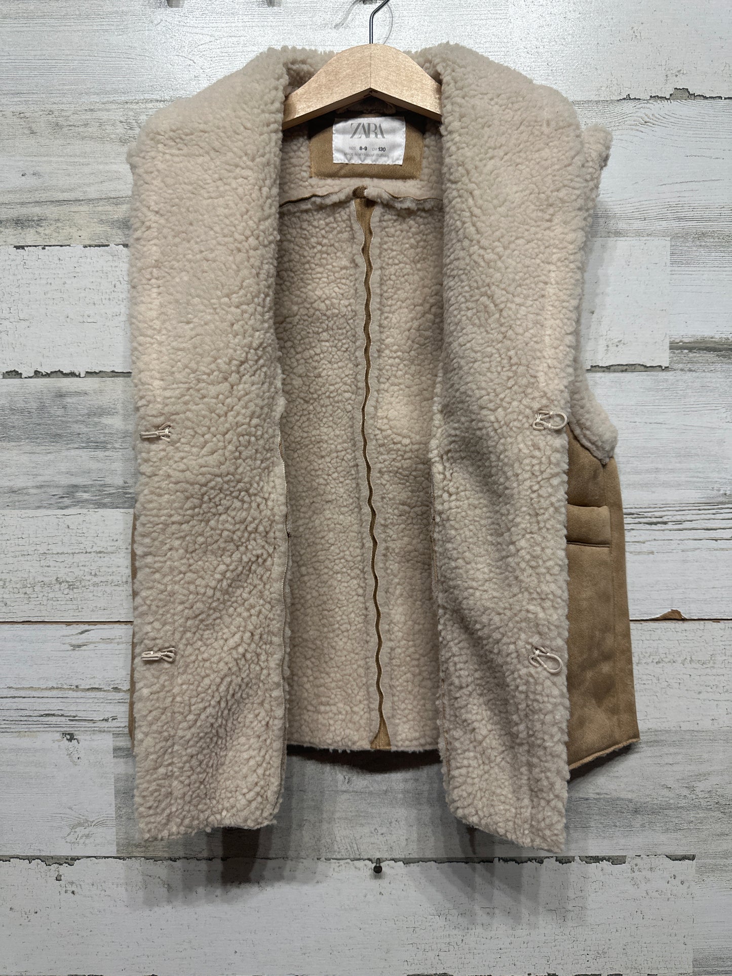 Girls Size 8-9 (130cm) Zara Tan Faux Suede Sherpa Lined Vest - Very Good Used Condition