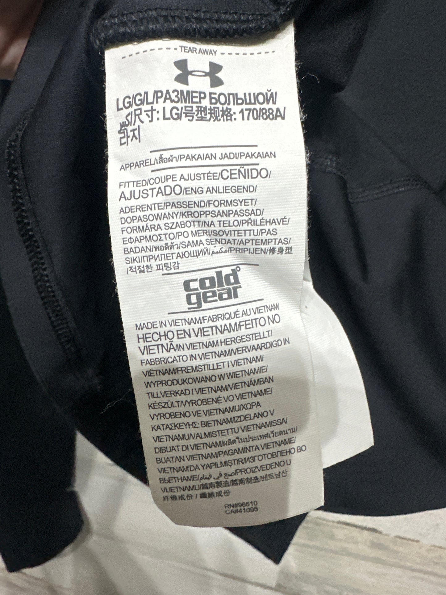 Women's Size Large Under Armour Run Fitted COLDGEAR Black Hoodie with Face Mask - Very Good Used Condition