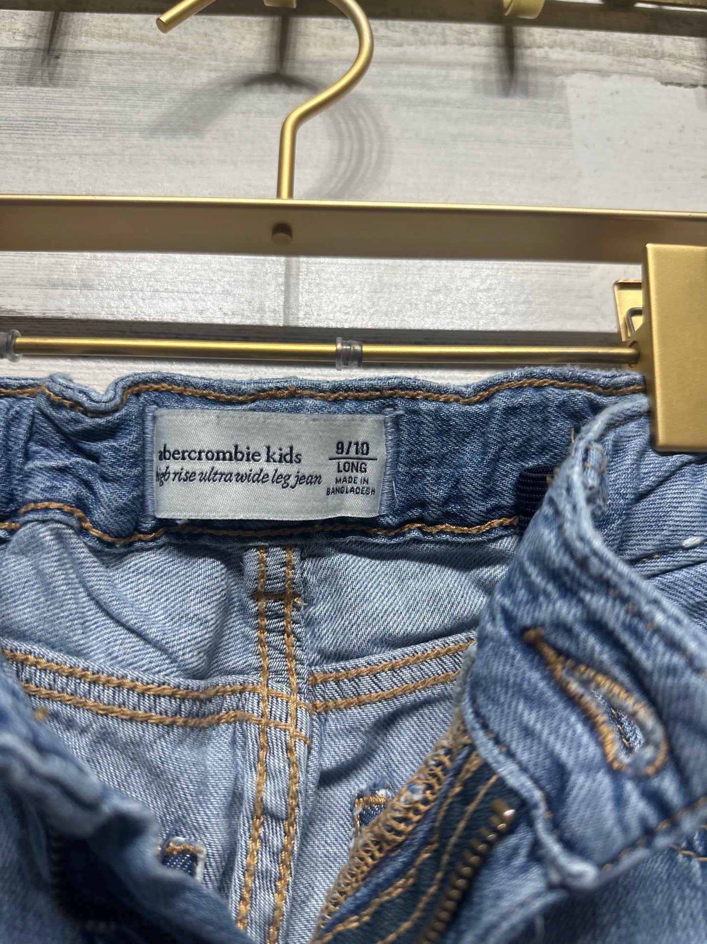 Size 9-10 Long Abercrombie Adjustable Waist High Rise Ultra Wide Leg Distressed Jeans - Good Used Condition