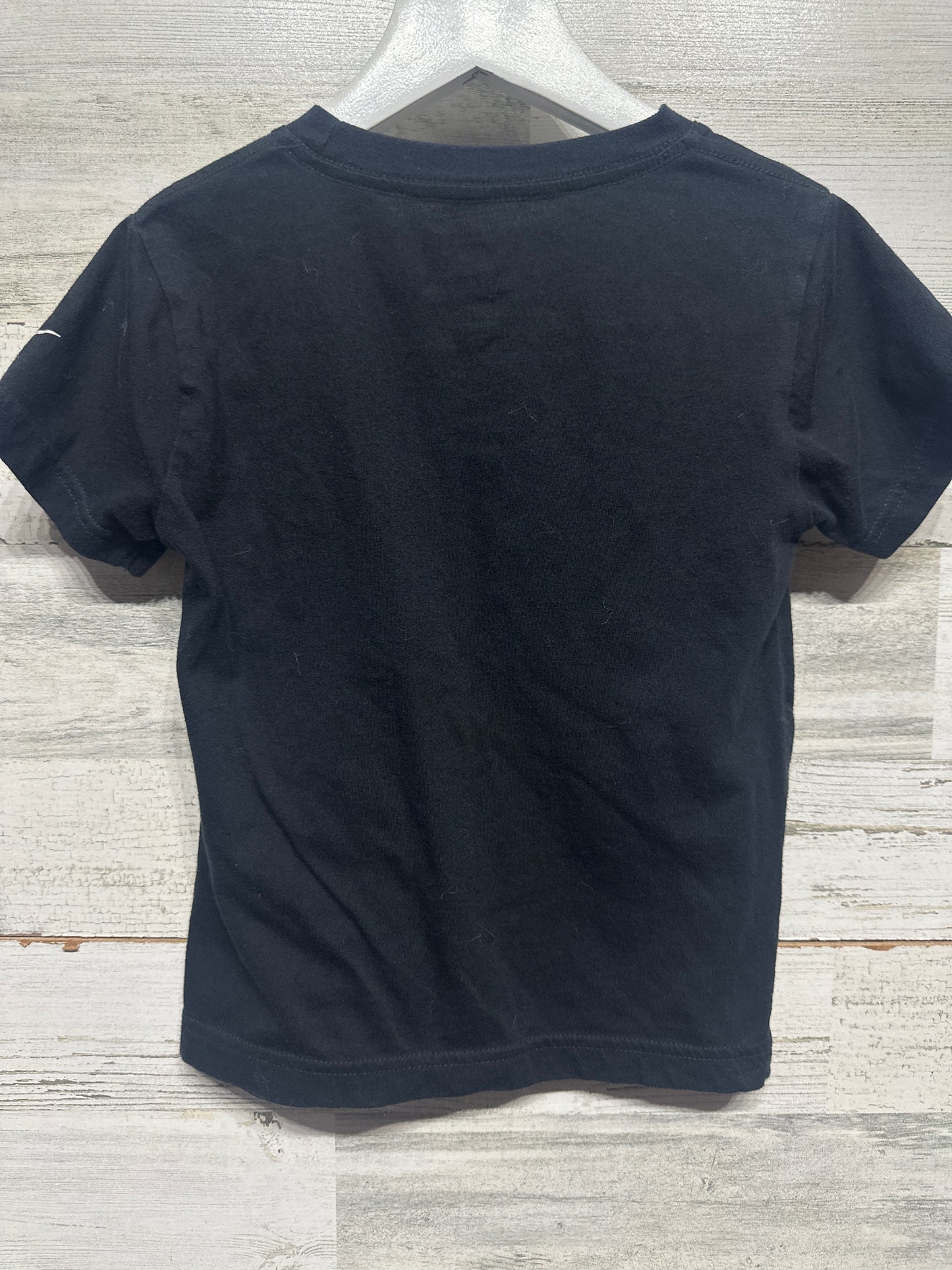 Size 6 (Fits 5-6) Nike Shirt - Very Good Used Condition