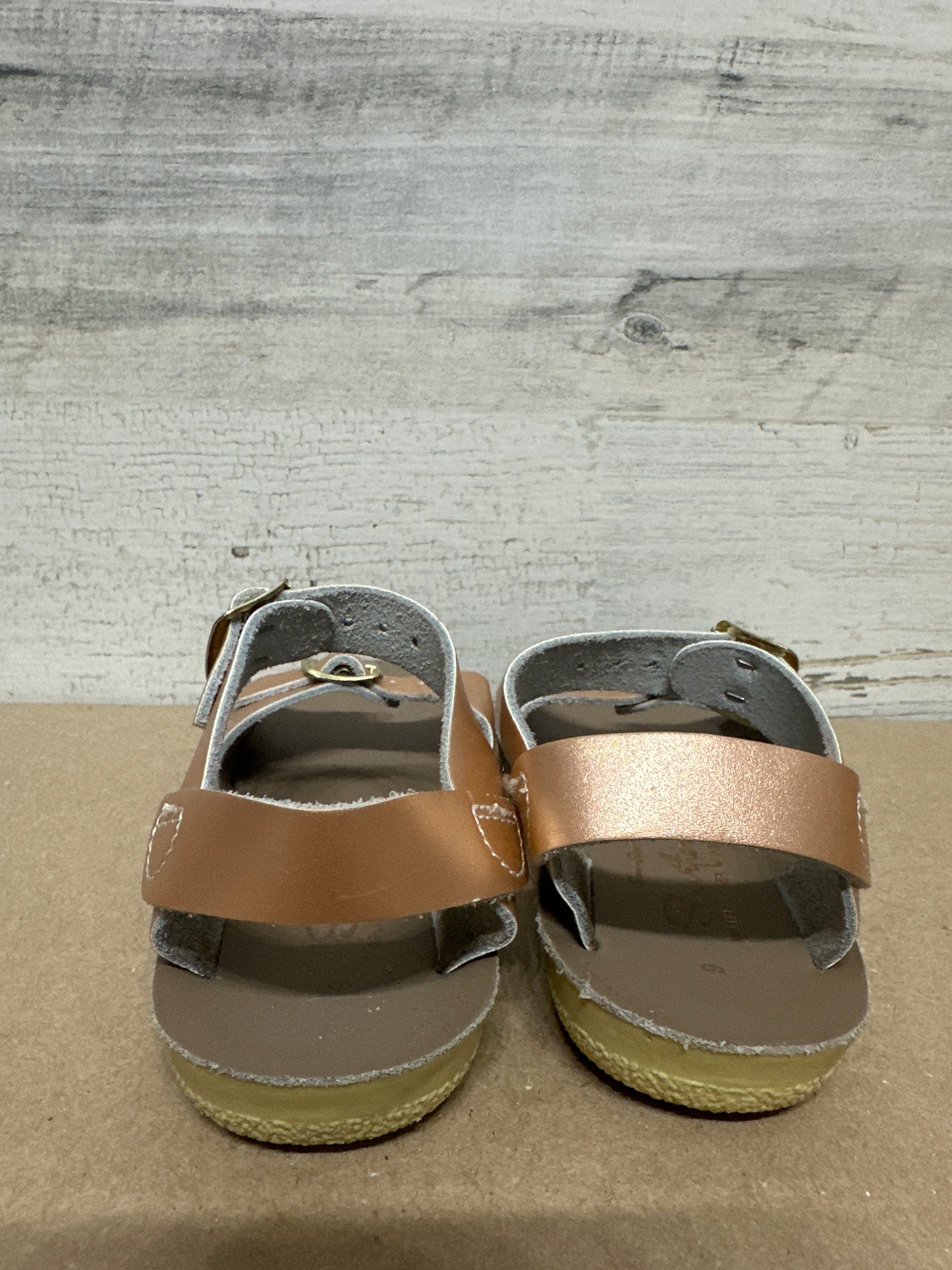 Girls Size 9 Toddler Sun San Rose Gold Surfer Sandals - Very Good Used Condition