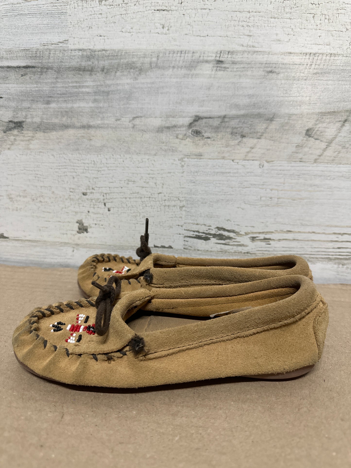 Size 2 (Youth)Minnetonka Beaded Thunderbird Moccasins - Good Used Condition*