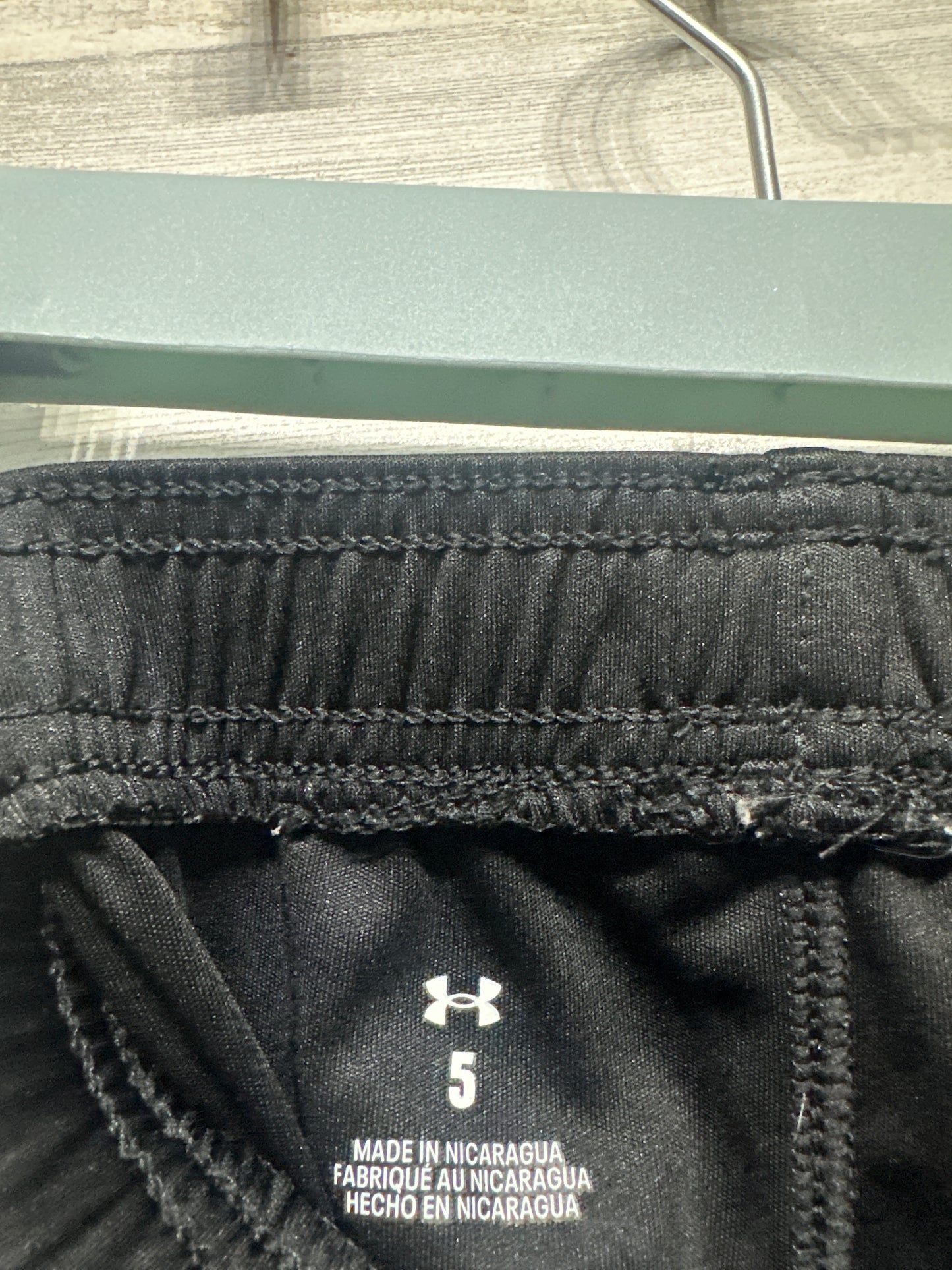 Under Armour Boys Size 5 Lightweight Pants Black VGUC