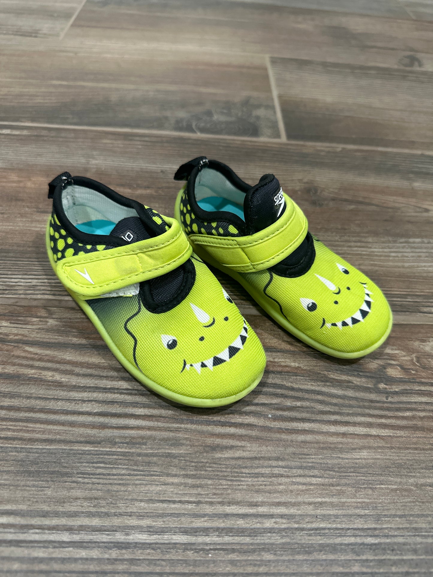 Size 7/8 Toddler Speedo Water Shoes - Good Used Condition