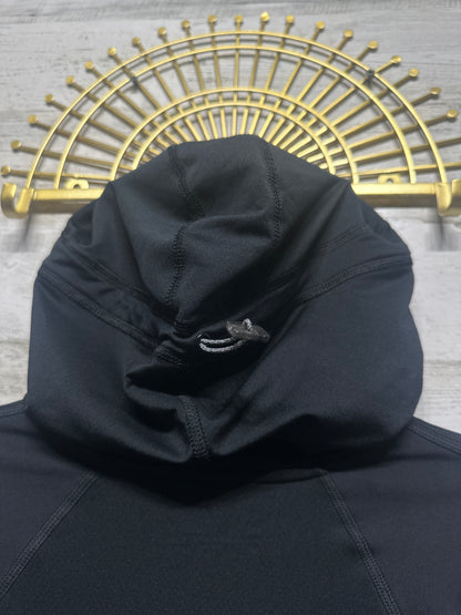 Women's Size Large Under Armour Run Fitted COLDGEAR Black Hoodie with Face Mask - Very Good Used Condition