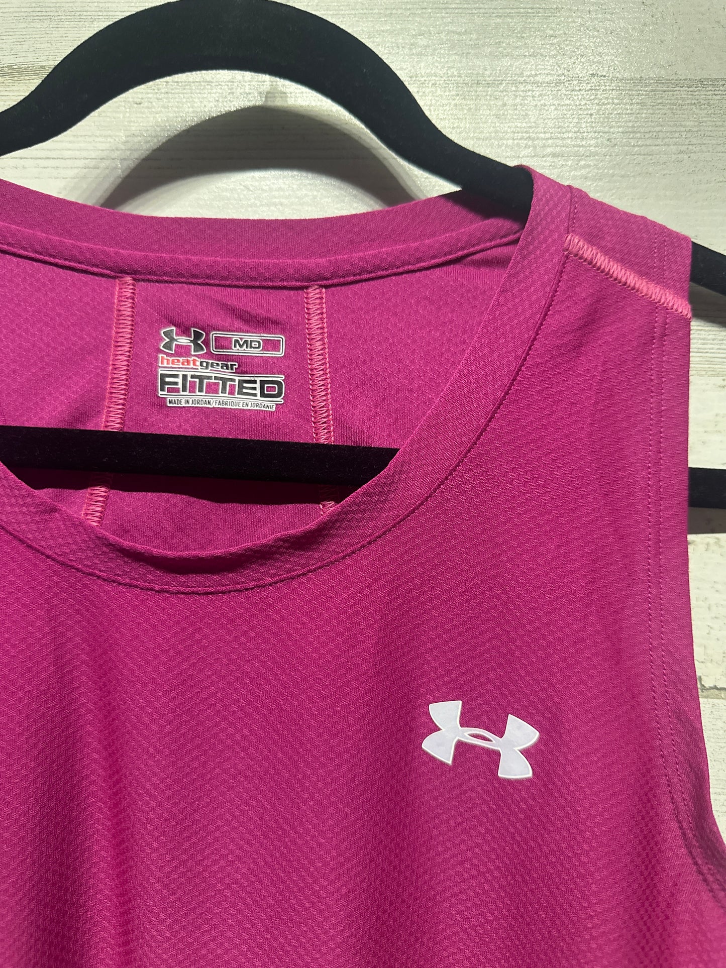 Women's Size Medium Fitted Under Armour Tank Heat Gear Tank Top - Good Used Condition