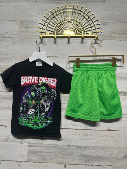Boys Size 4t/4 Grave Digger T-Shirt and Puma Green Shorts - Good Used Condition