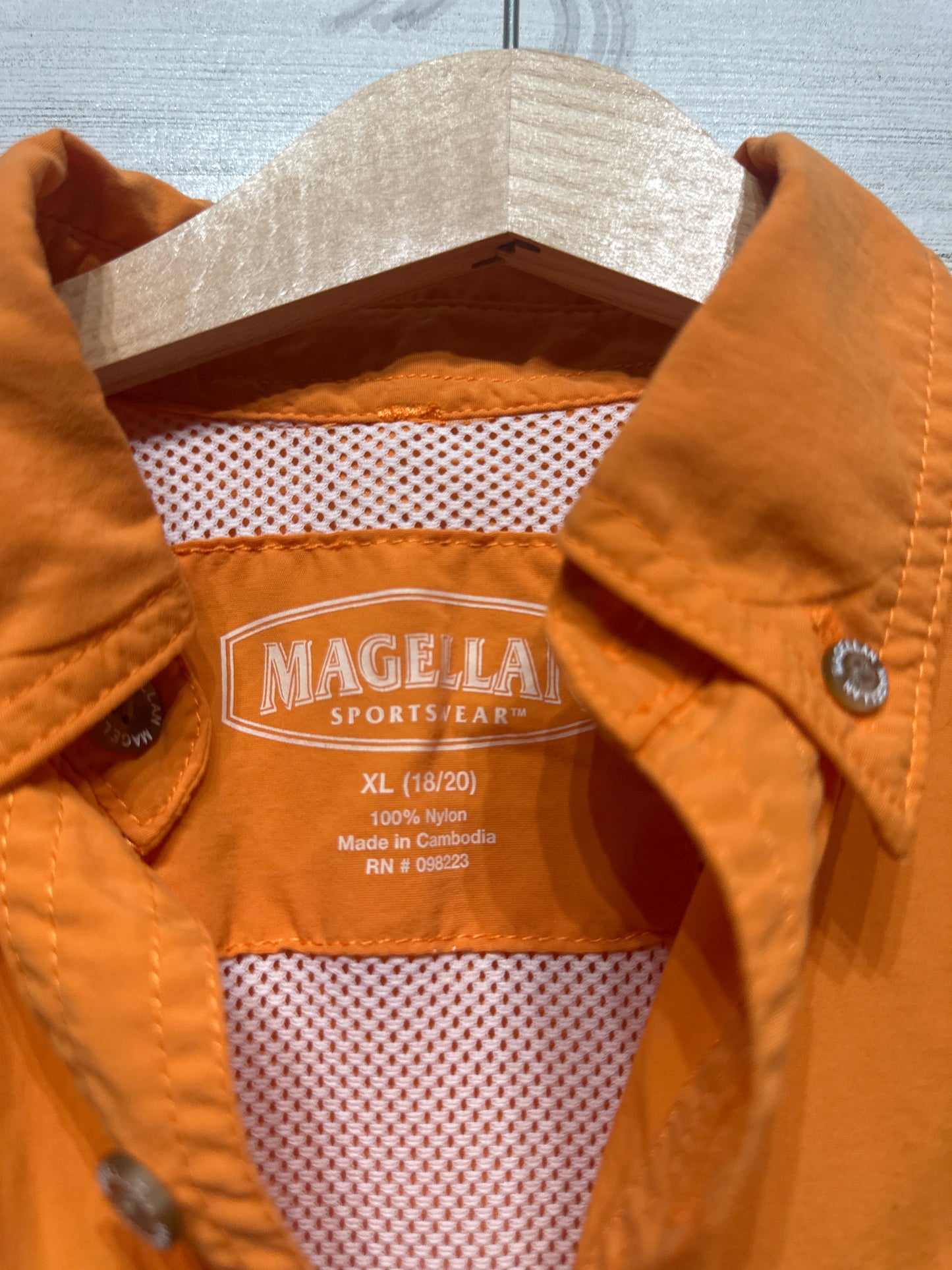 Boys Preowned Size 18-20 XL Magellan Orange Button Up Shirt - Very Good Used Condition