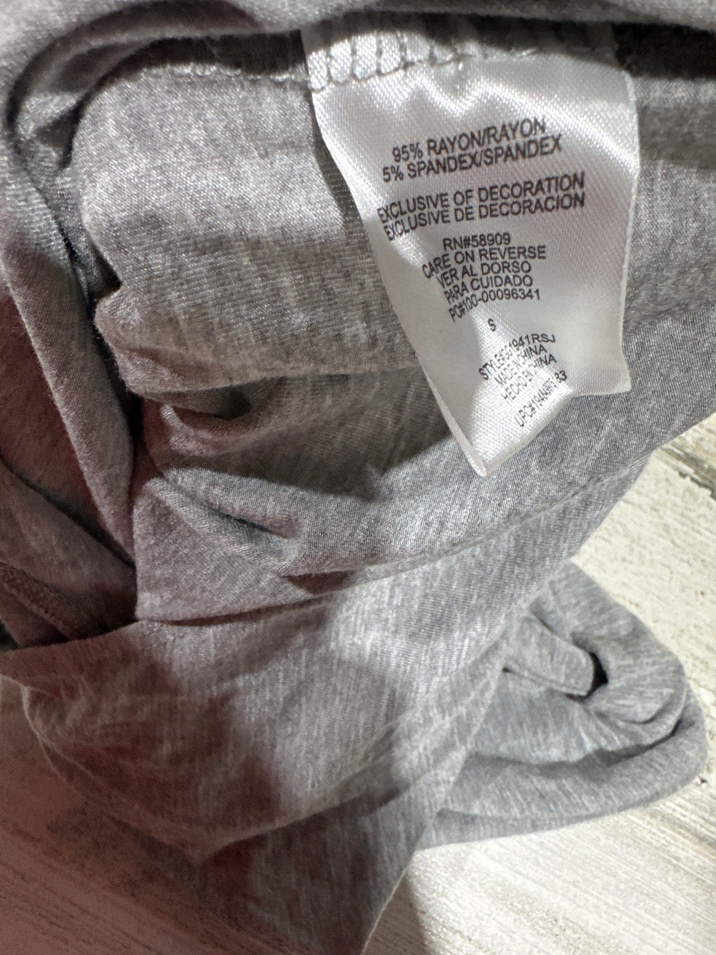 GB Girls Grey Soft Bodysuit - Girls Size Small (Fits Like 7/8) - Very Good Used Condition