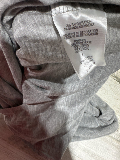 GB Girls Grey Soft Bodysuit - Girls Size Small (Fits Like 7/8) - Very Good Used Condition