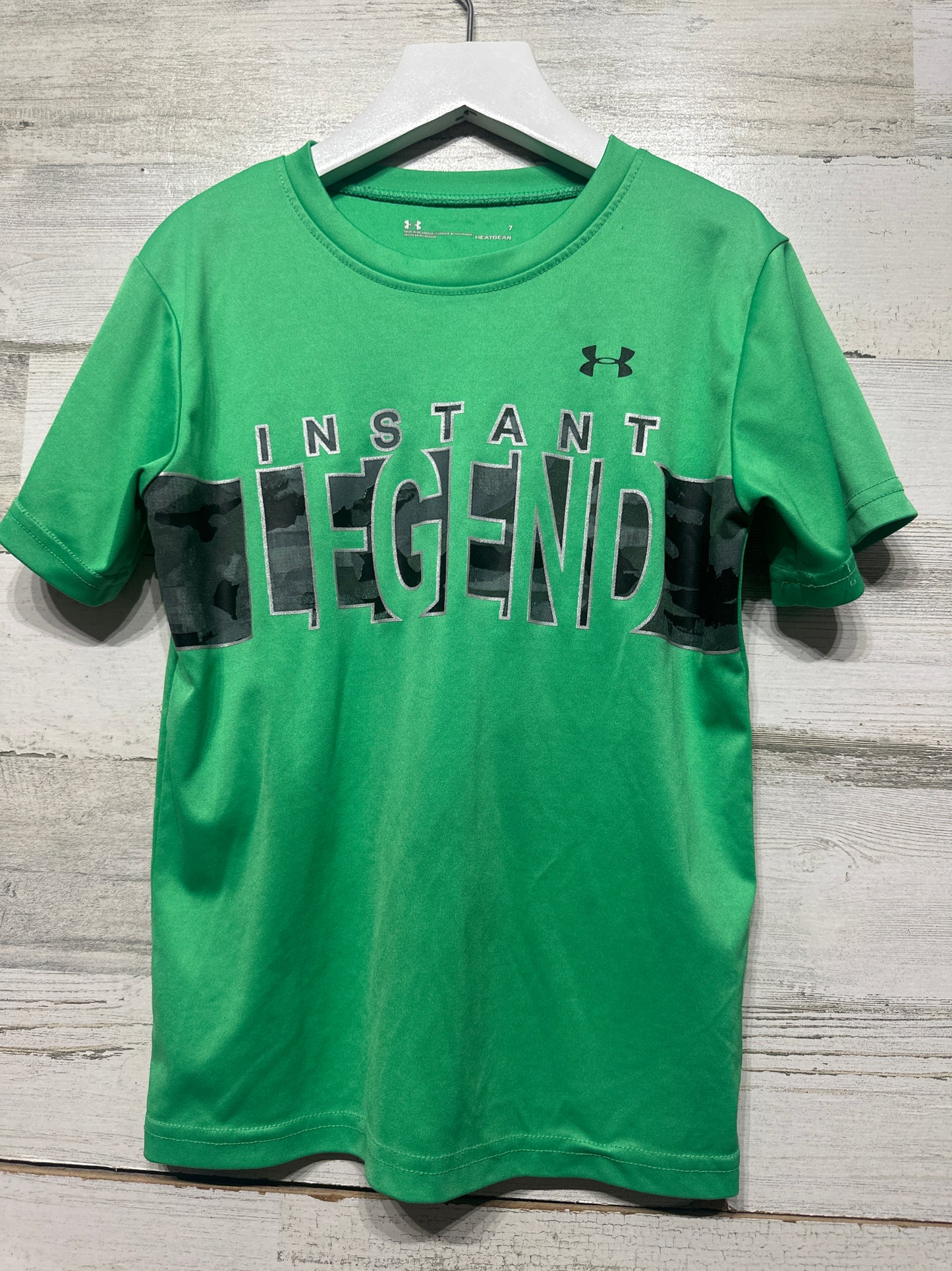 Boys Preowned Size 7 Under Armour Instant Legend Heatgear Shirt - Play Condition**