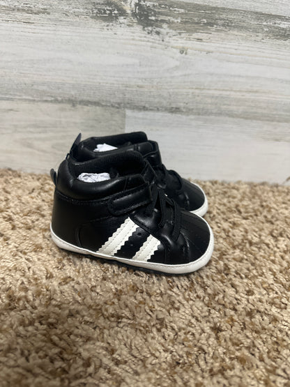 Boys Size 18-24m Black and White Infant Shoes - New With Tags
