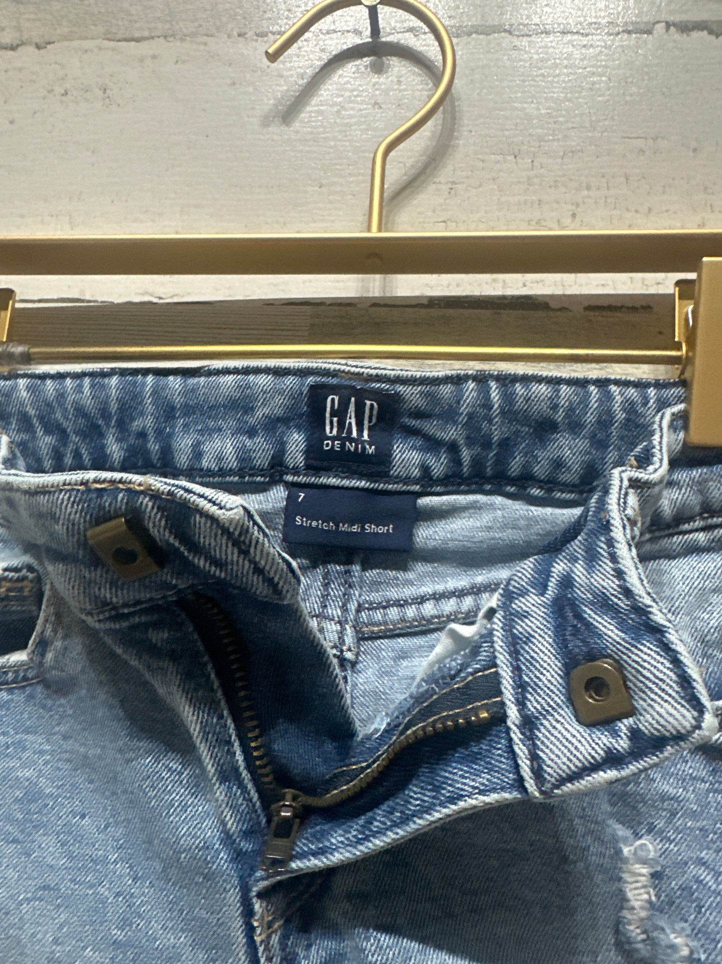 Girls Size 7 Gap amidi Adjustable Waist Distressed Denim Shorts - Very Good Used Condition