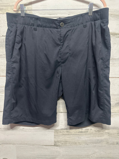 Under Armour Men’s Size 38 Black Heatgear Shorts GUC