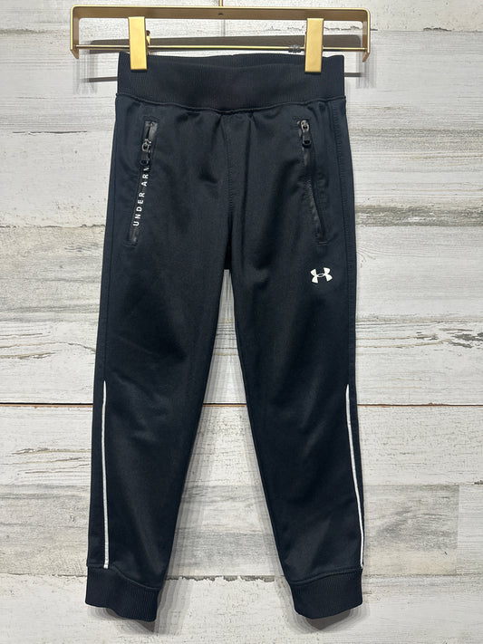 Under Armour Boys 4t Black Athletic Pants VGUC