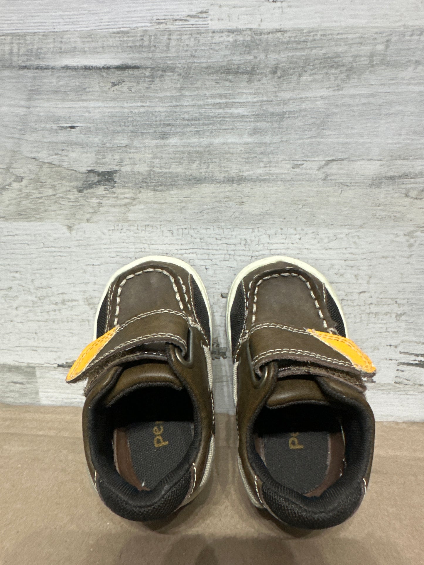 Size 4.5 WW (Extra Wide) Toddler Perfection By Jumping Jacks Shoes - Very Good Used Condition