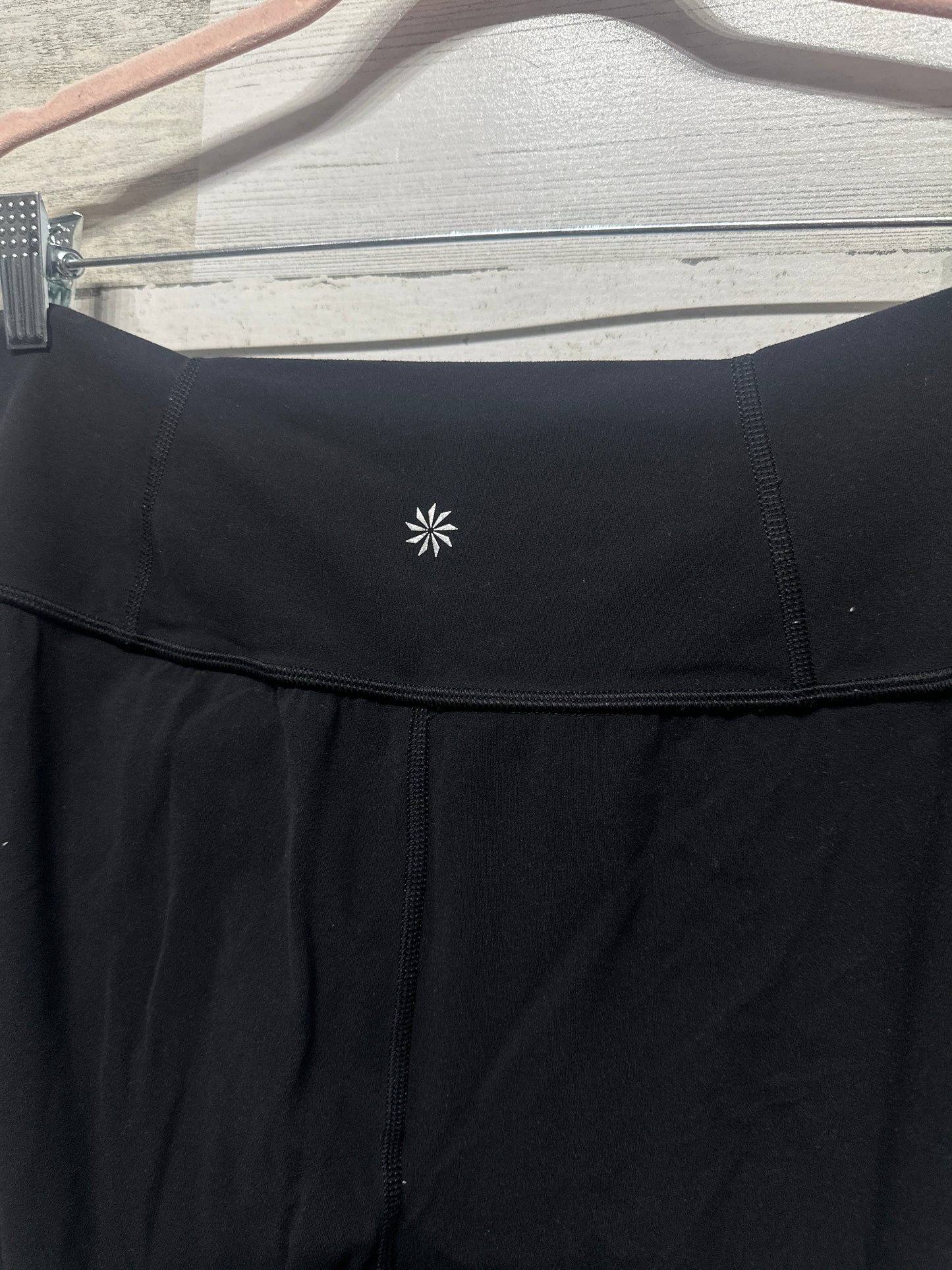 Women's Size Medium Athleta Black Elation Pant - Very Good Used Condition