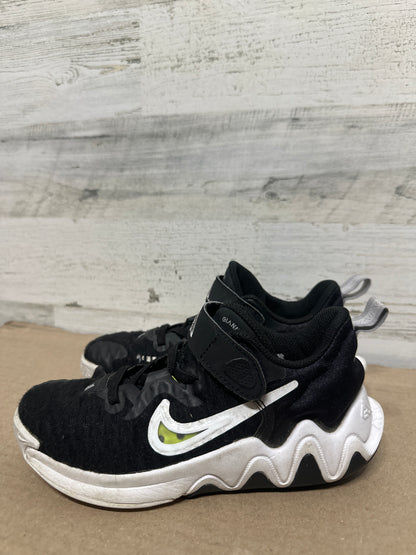 Size 13.5 (Youth) Nike Giannis Immortality Velcro Shoes - Good Used Condition*