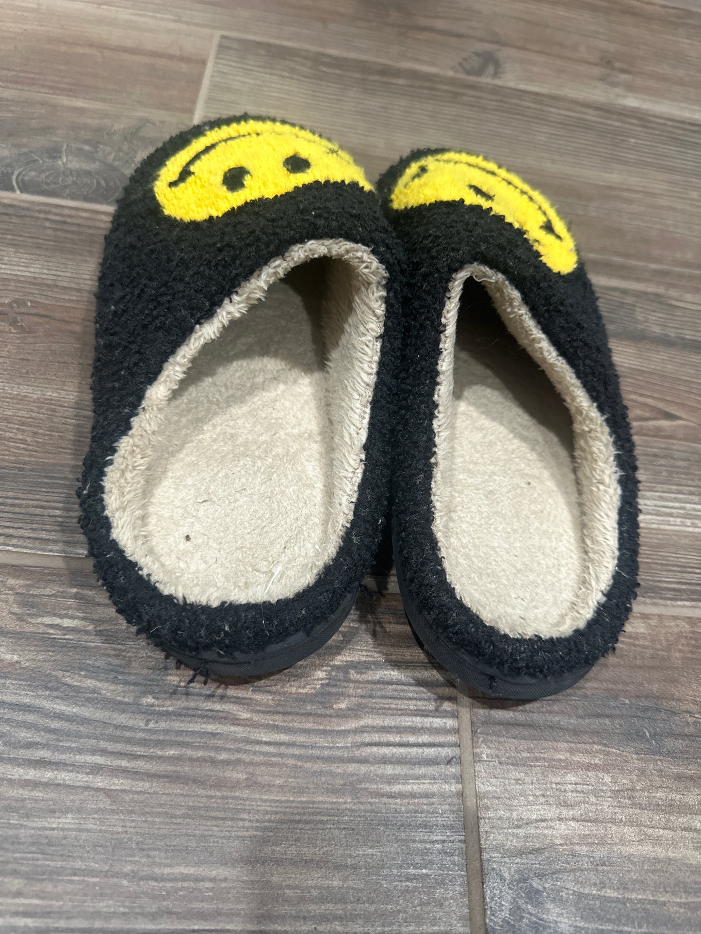 Women’s Size 9 Black Smiley Face Slippers - Good Used Condition