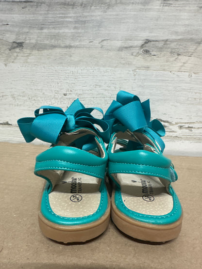 Size 8/24 Toddler Mooshu Trainers Squeaker Sandals with Detachable Bows  - Very Good Used Condition