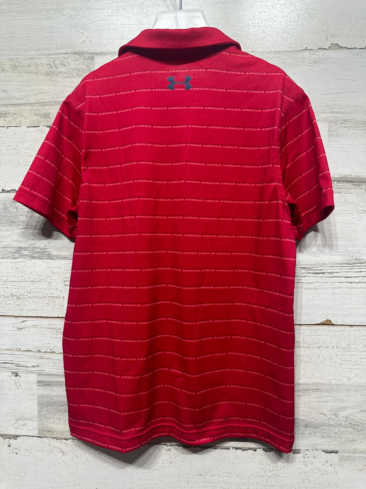 Boys Preowned Size Medium Under Armour Red Loose Heat Gear Polo Shirt - Very Good Used Condition