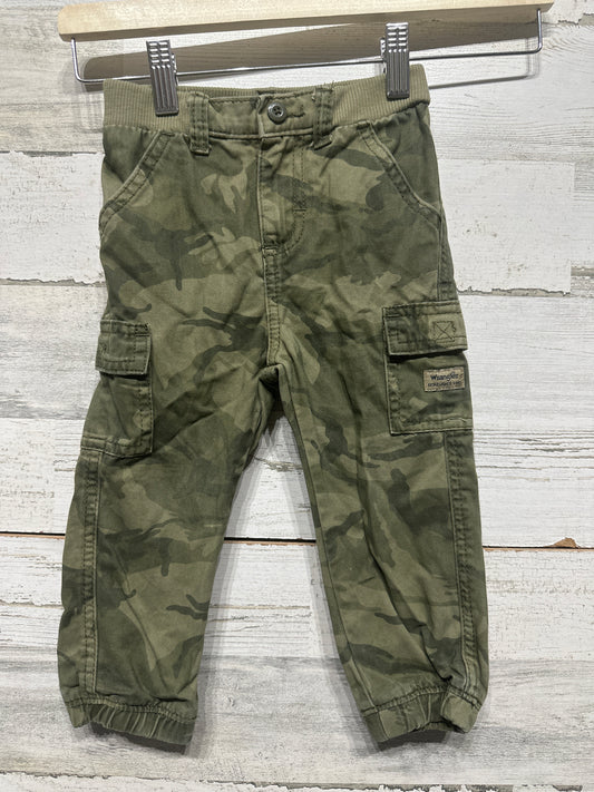 Boys Preowned Size 2t Wrangler Camo Cargo Pants - Good Used Condition