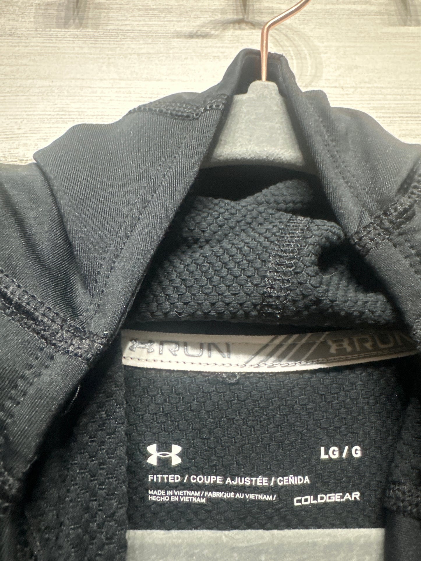 Women's Size Large Under Armour Run Fitted COLDGEAR Black Hoodie with Face Mask - Very Good Used Condition