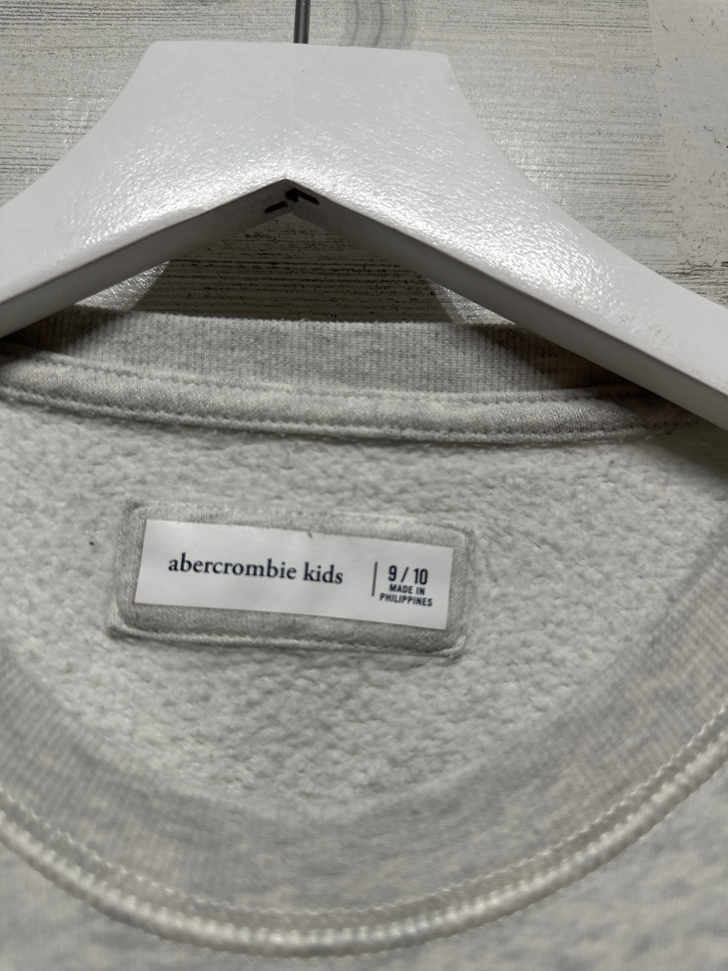 Size 9/10 Abercrombie Kids New York Manhattan Sweatshirt - Very Good Used Condition