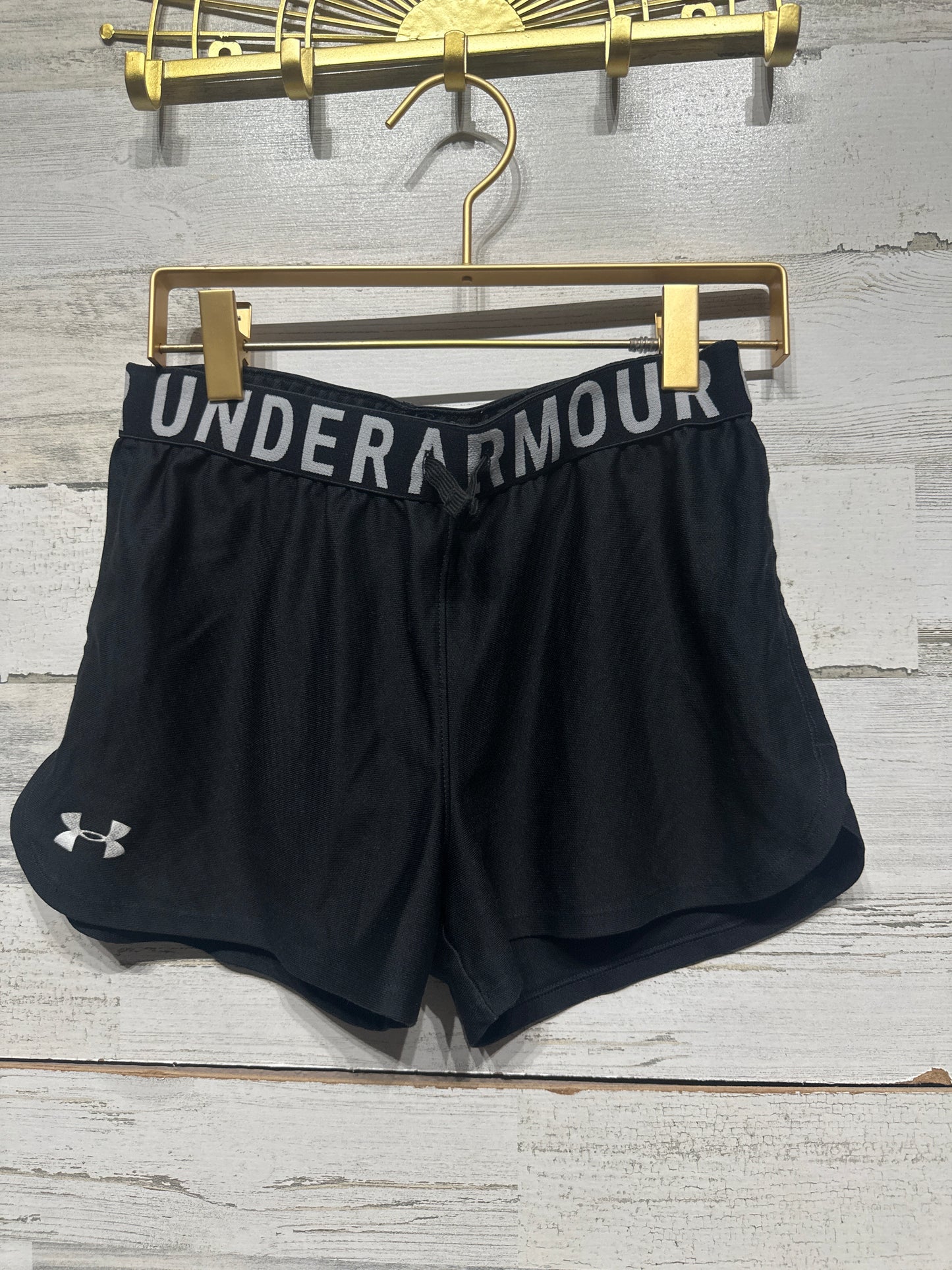 Girls Preowned Size Youth Large Under Armour Black Athletic Shorts - Good Used Condition