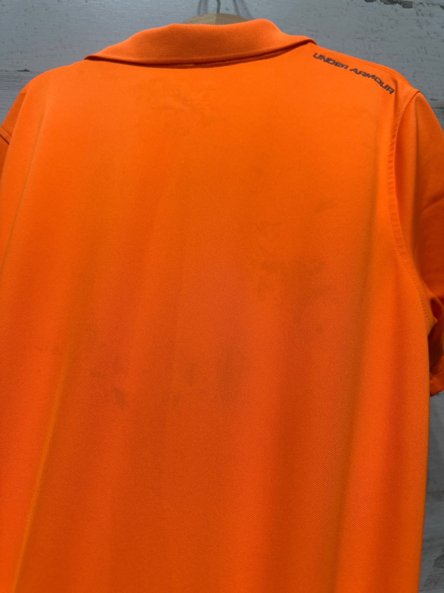 Boys Size Youth Medium (10/12) Loose Under Armour Orange Heatgear Polo Shirt  - Play Condition*