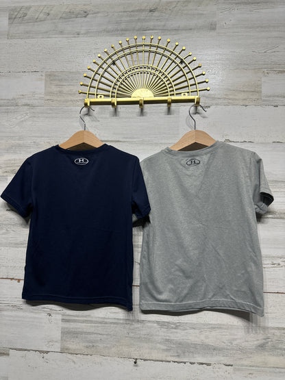 Boys Size 5 Under Armour Short Sleeve Shirts (2 Pieces) - Very Good Used Condition