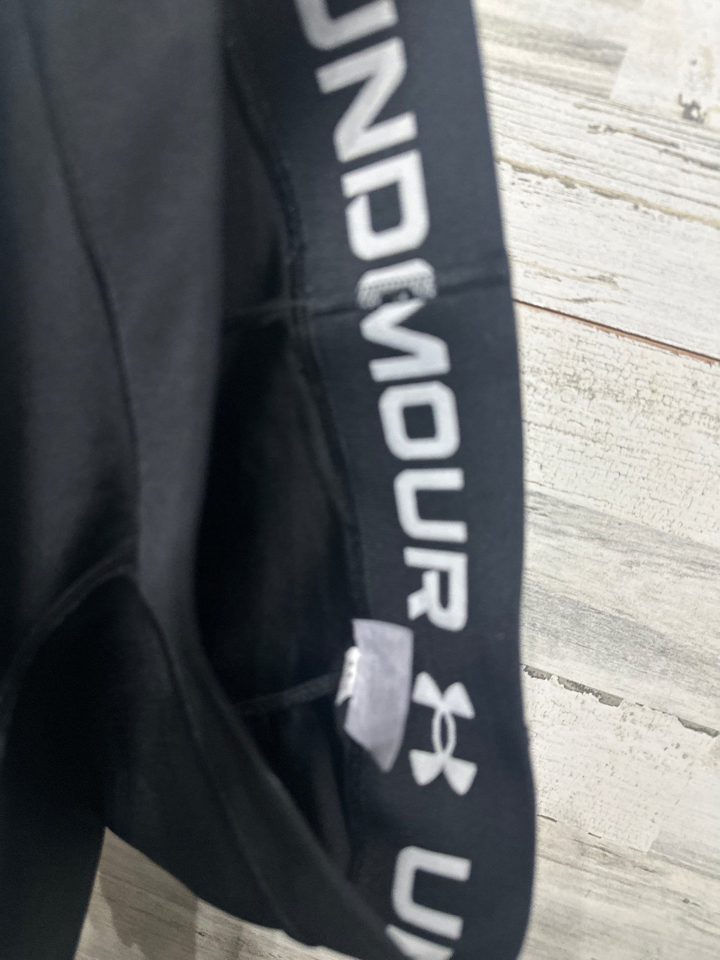 Women’s Size Medium Under Armour Black Active Shorts - Very Good Used Condition
