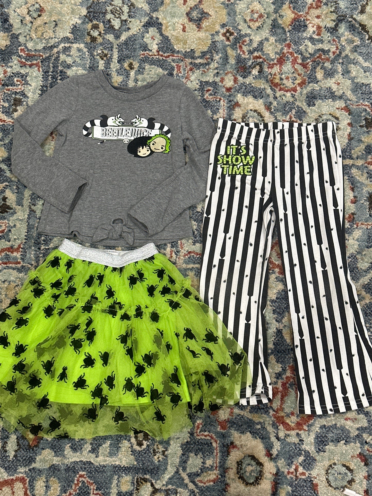Beetlejuice Girls 4t Outfit Set GUC*