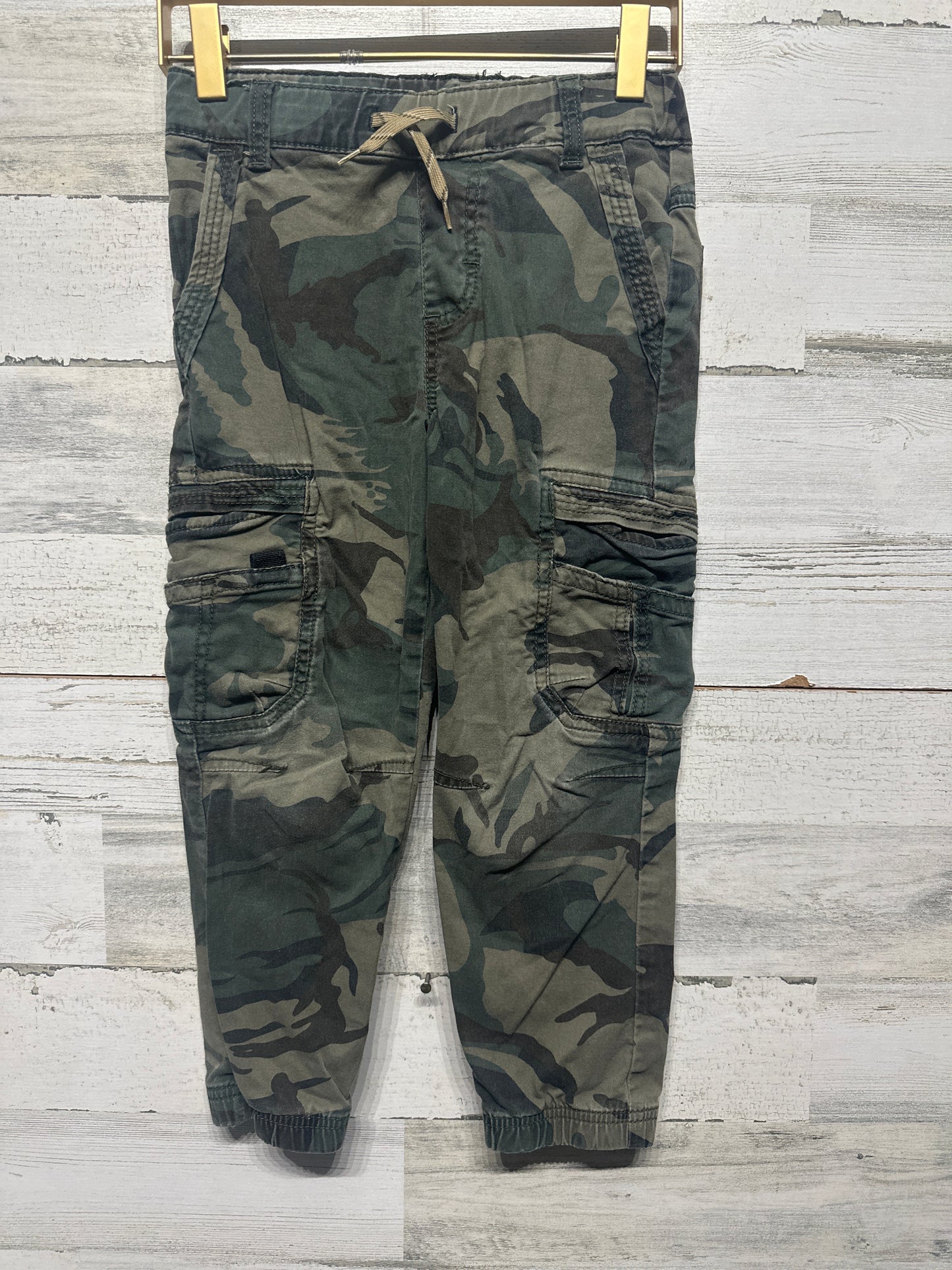 Boys Size 6 Regular Wrangler Camo Cargo Pants - Good Used Condition*
