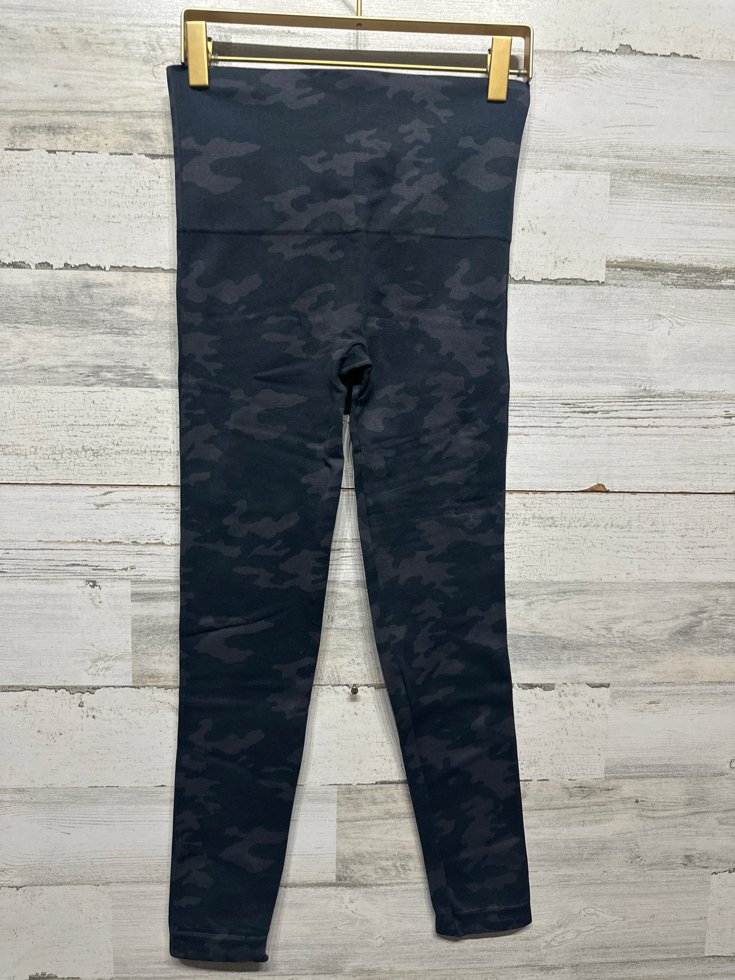 Women's Size Medium Camo Spanx Leggings - Very Good Used Condition