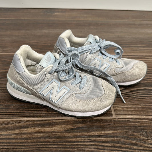 Girls Size 12.5 toddler New Balance 574 shoes - play condition